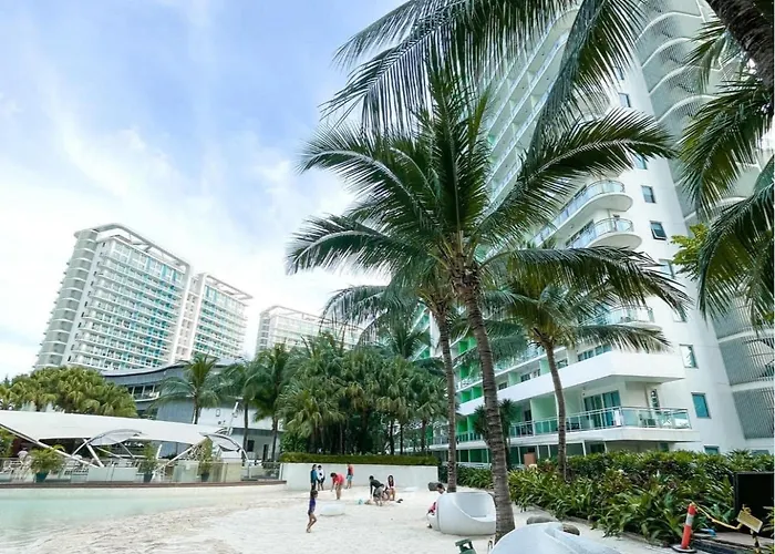 Apartahotel Azure Staycation By Leojen 3*