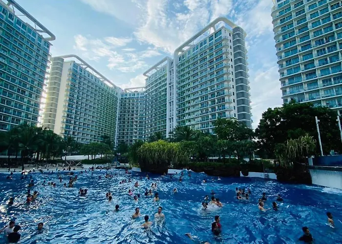 Apartahotel Azure Staycation By Leojen 3*